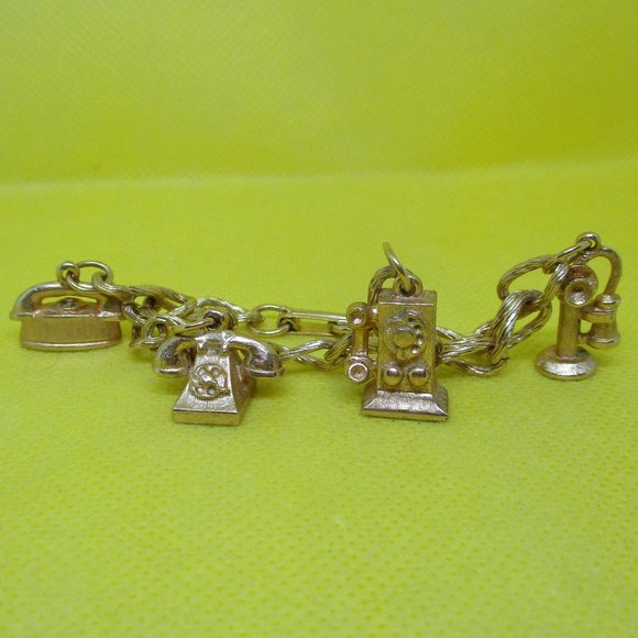Not Branded Jewelry Charm Bracelet Goldtone Chain Link Charm